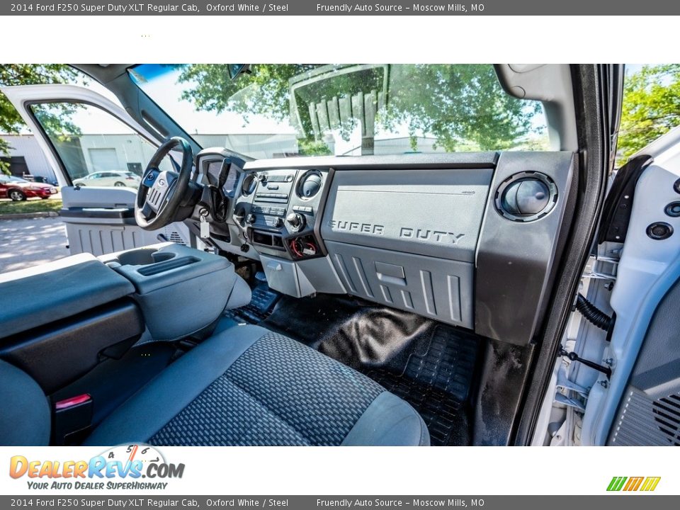 Dashboard of 2014 Ford F250 Super Duty XLT Regular Cab Photo #21