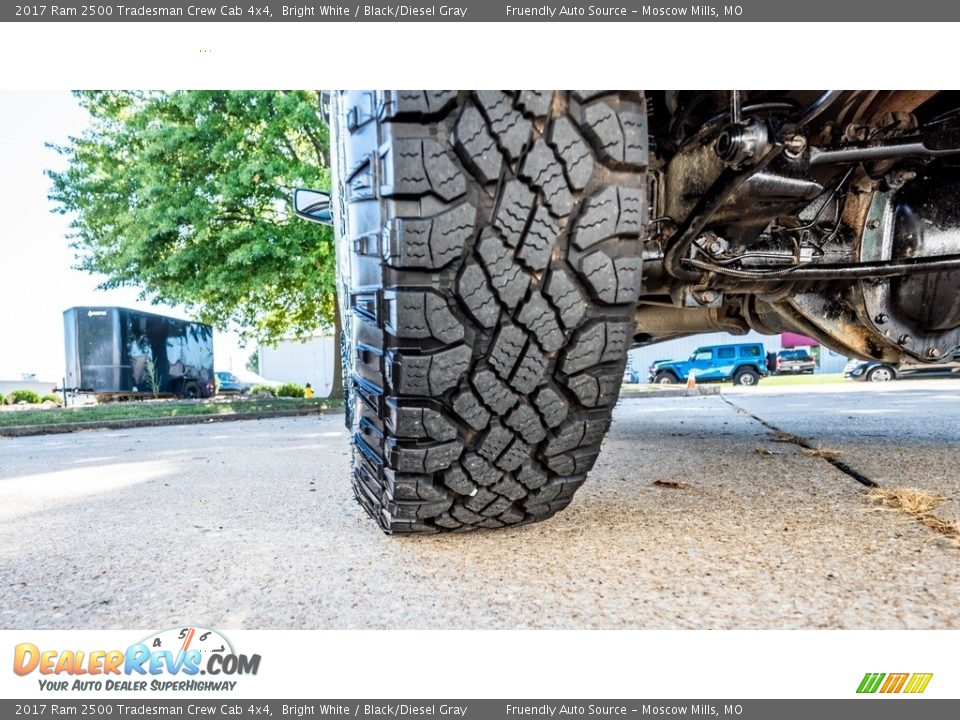 2017 Ram 2500 Tradesman Crew Cab 4x4 Bright White / Black/Diesel Gray Photo #14