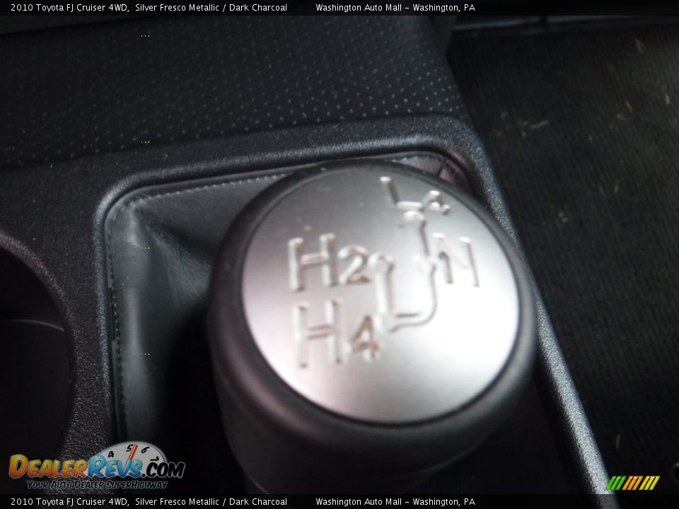 2010 Toyota FJ Cruiser 4WD Silver Fresco Metallic / Dark Charcoal Photo #17