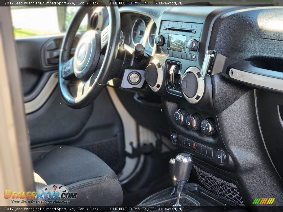 2017 Jeep Wrangler Unlimited Sport 4x4 Gobi / Black Photo #7