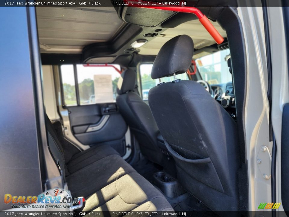 2017 Jeep Wrangler Unlimited Sport 4x4 Gobi / Black Photo #8