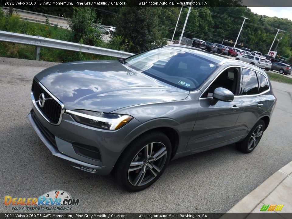 2021 Volvo XC60 T5 AWD Momentum Pine Grey Metallic / Charcoal Photo #6