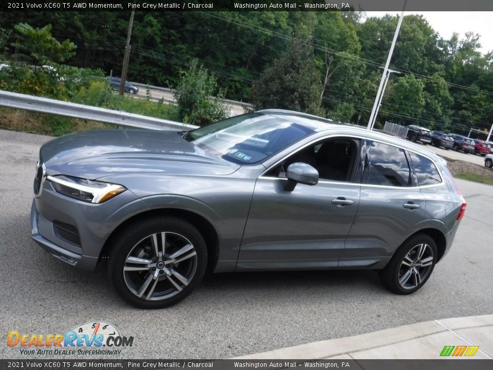 2021 Volvo XC60 T5 AWD Momentum Pine Grey Metallic / Charcoal Photo #7