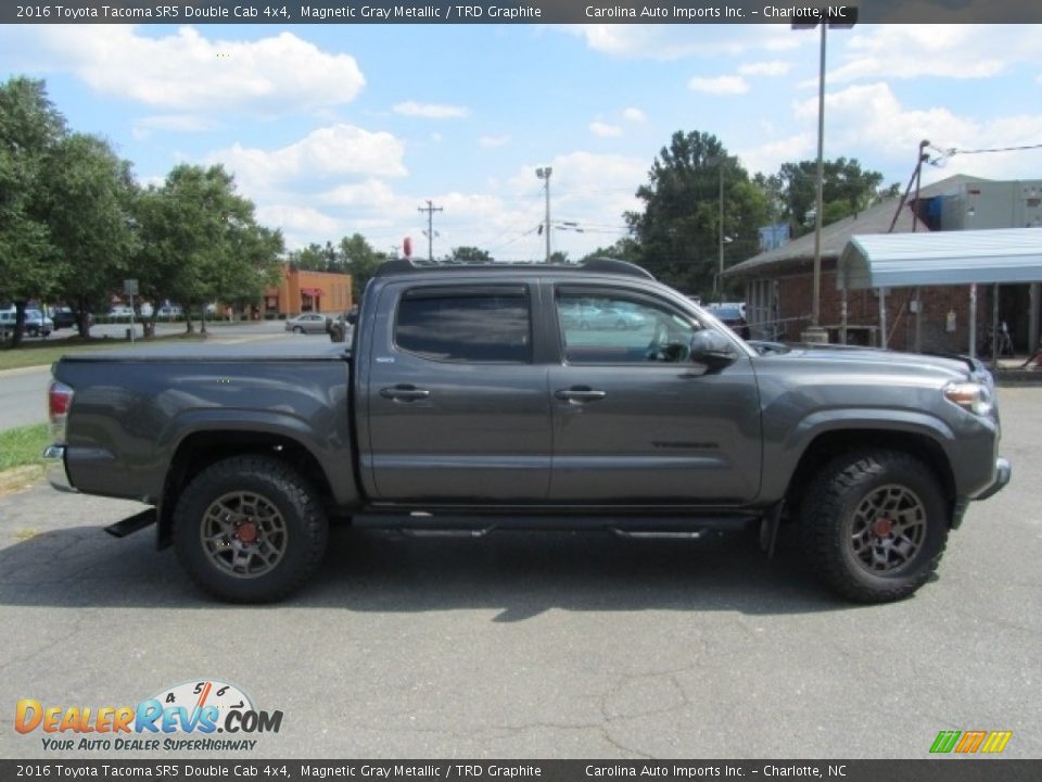 2016 Toyota Tacoma SR5 Double Cab 4x4 Magnetic Gray Metallic / TRD Graphite Photo #11