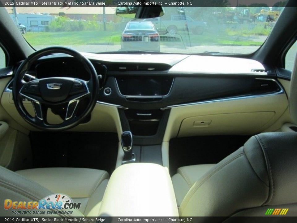 Dashboard of 2019 Cadillac XT5  Photo #13