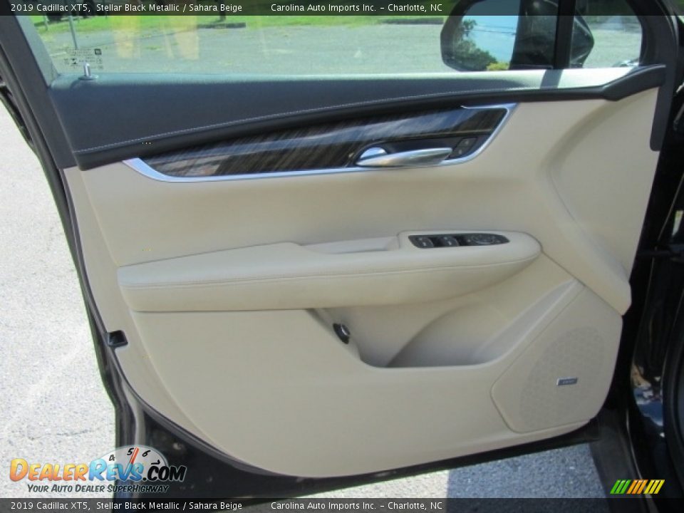 Door Panel of 2019 Cadillac XT5  Photo #17