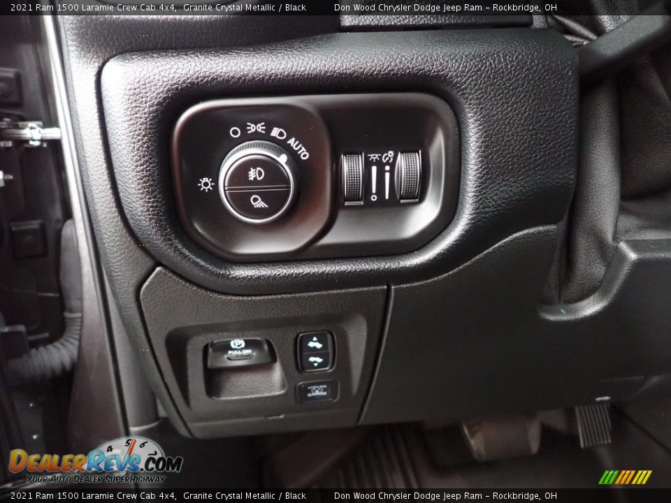 2021 Ram 1500 Laramie Crew Cab 4x4 Granite Crystal Metallic / Black Photo #15