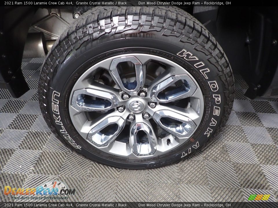 2021 Ram 1500 Laramie Crew Cab 4x4 Granite Crystal Metallic / Black Photo #32