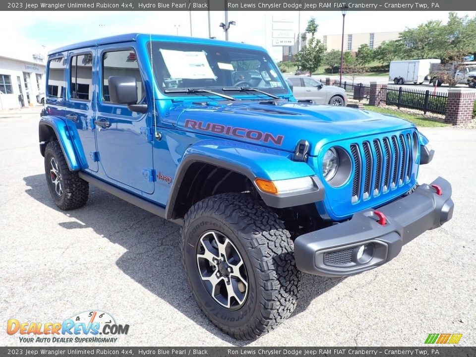 Front 3/4 View of 2023 Jeep Wrangler Unlimited Rubicon 4x4 Photo #7