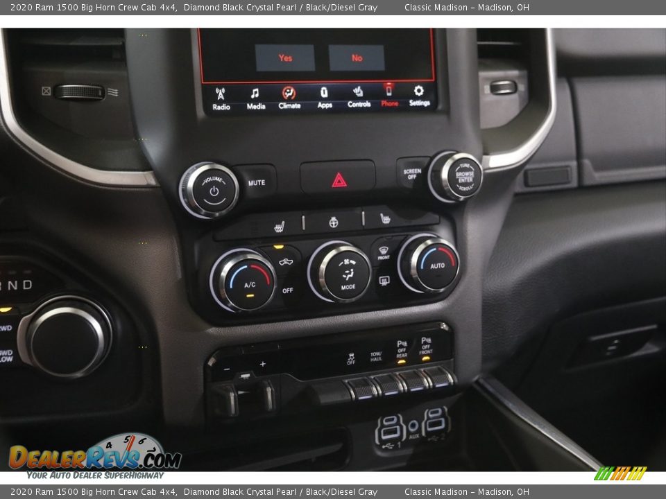 2020 Ram 1500 Big Horn Crew Cab 4x4 Diamond Black Crystal Pearl / Black/Diesel Gray Photo #16