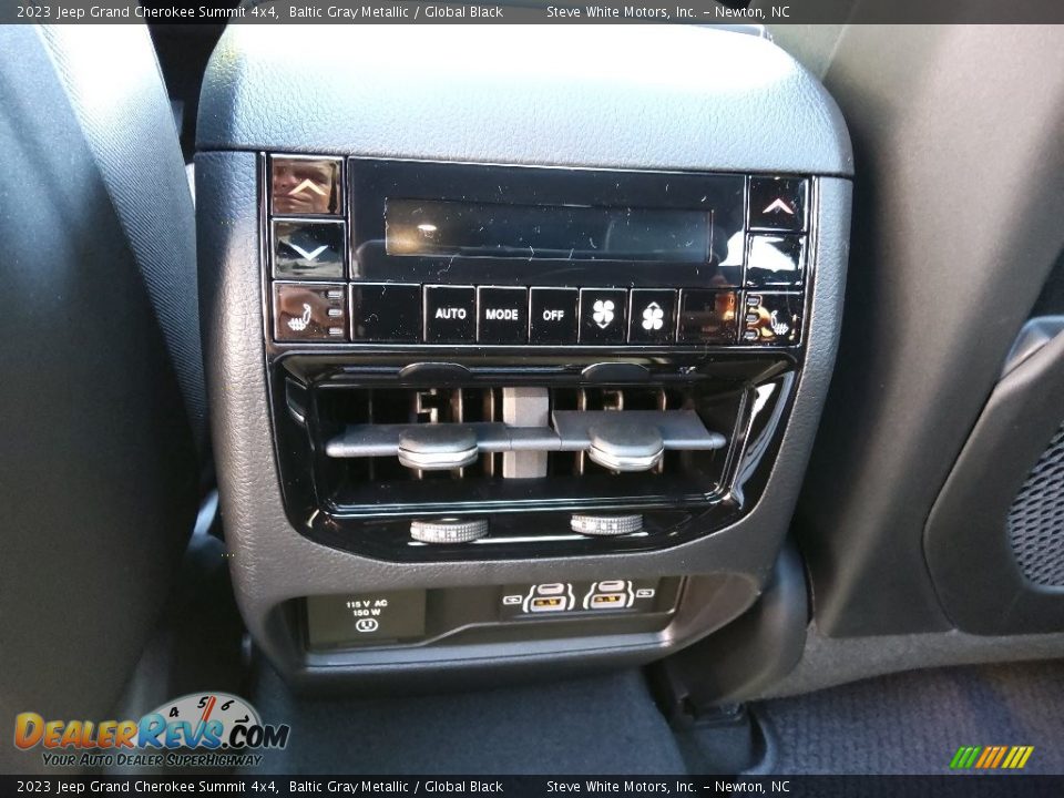 Controls of 2023 Jeep Grand Cherokee Summit 4x4 Photo #17