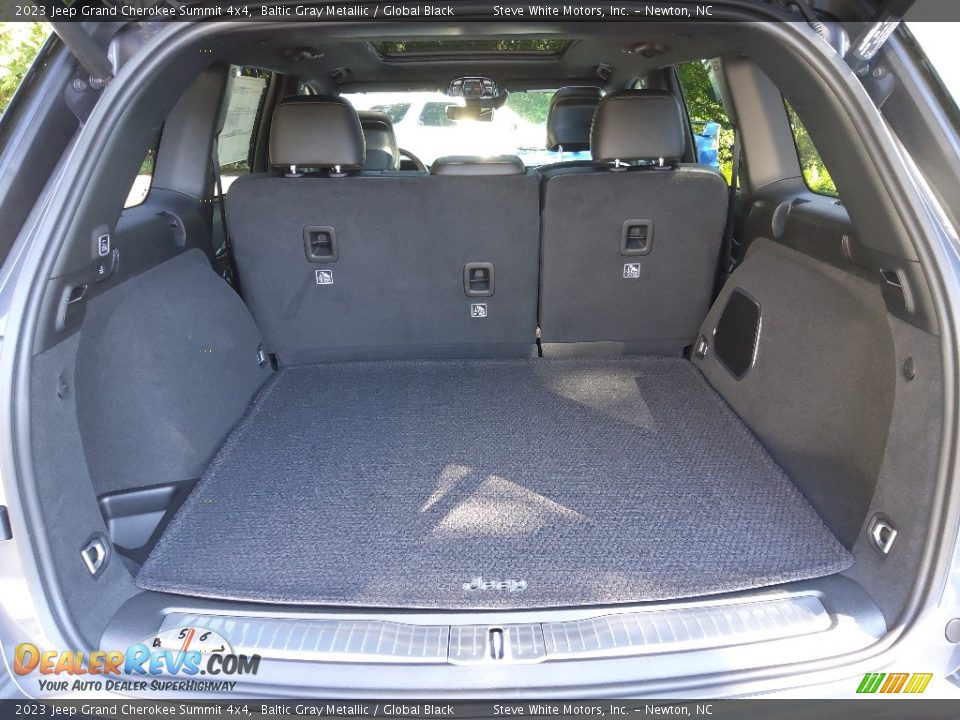 2023 Jeep Grand Cherokee Summit 4x4 Trunk Photo #18