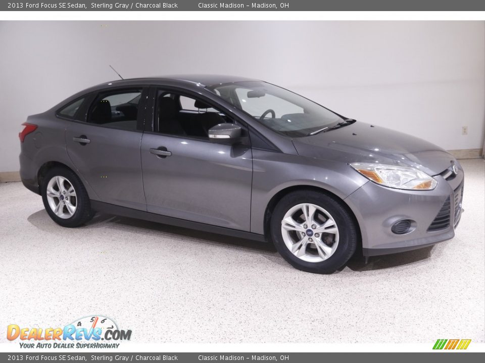 2013 Ford Focus SE Sedan Sterling Gray / Charcoal Black Photo #1