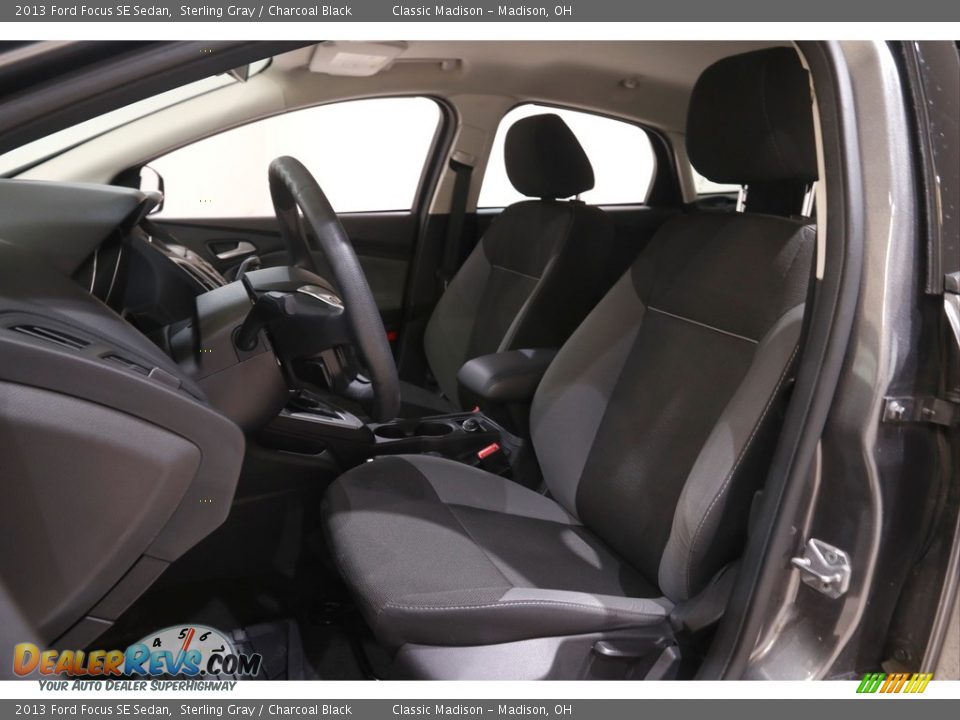 2013 Ford Focus SE Sedan Sterling Gray / Charcoal Black Photo #5