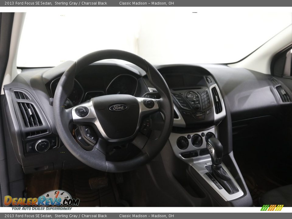 2013 Ford Focus SE Sedan Sterling Gray / Charcoal Black Photo #6