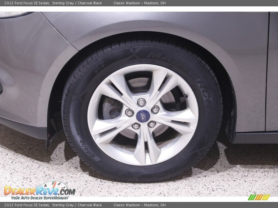 2013 Ford Focus SE Sedan Sterling Gray / Charcoal Black Photo #20