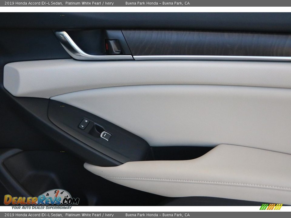 2019 Honda Accord EX-L Sedan Platinum White Pearl / Ivory Photo #19