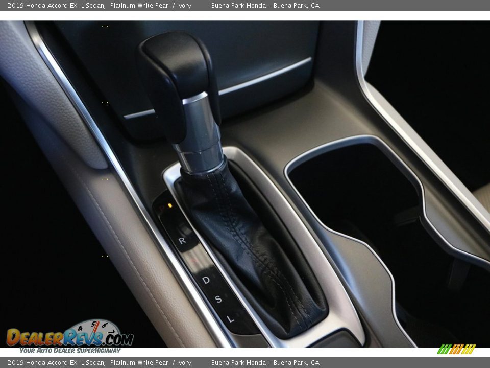 2019 Honda Accord EX-L Sedan Platinum White Pearl / Ivory Photo #24