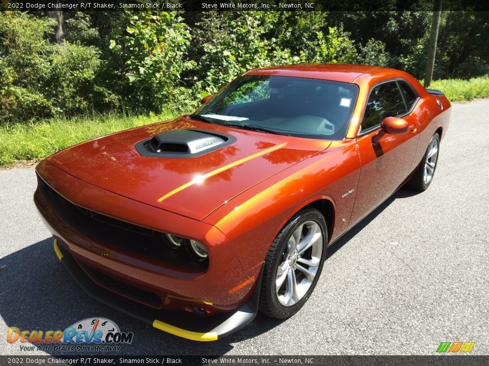 Sinamon Stick 2022 Dodge Challenger R/T Shaker Photo #2