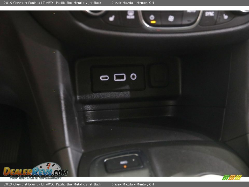 2019 Chevrolet Equinox LT AWD Pacific Blue Metallic / Jet Black Photo #13