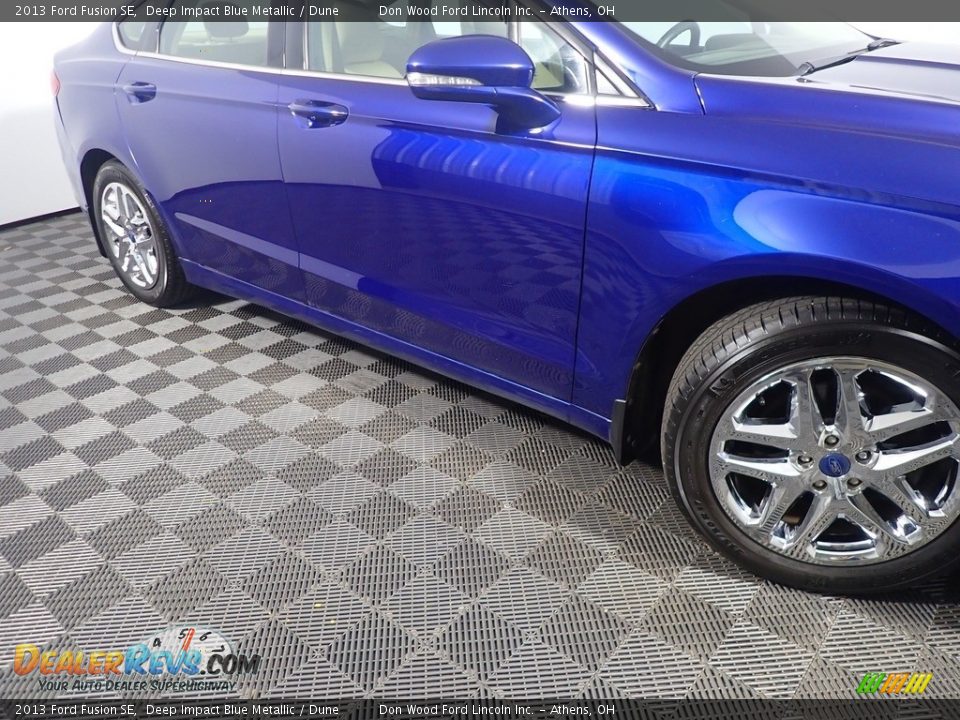 2013 Ford Fusion SE Deep Impact Blue Metallic / Dune Photo #3