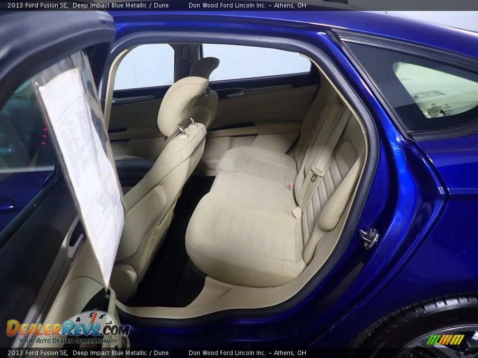 2013 Ford Fusion SE Deep Impact Blue Metallic / Dune Photo #35