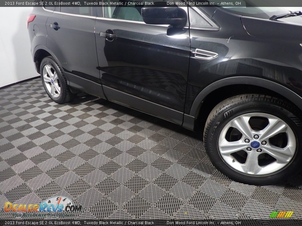 2013 Ford Escape SE 2.0L EcoBoost 4WD Tuxedo Black Metallic / Charcoal Black Photo #5