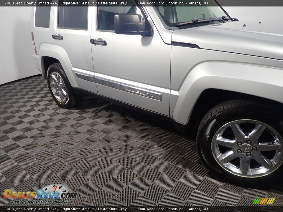 2008 Jeep Liberty Limited 4x4 Bright Silver Metallic / Pastel Slate Gray Photo #4