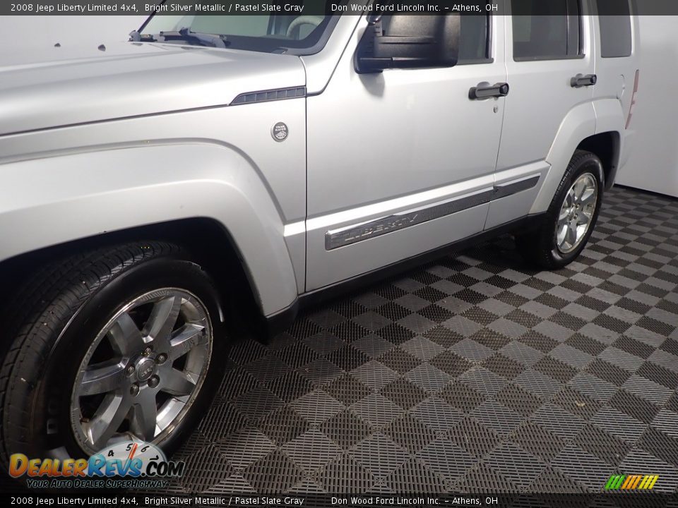 2008 Jeep Liberty Limited 4x4 Bright Silver Metallic / Pastel Slate Gray Photo #10