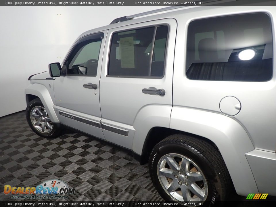 2008 Jeep Liberty Limited 4x4 Bright Silver Metallic / Pastel Slate Gray Photo #18
