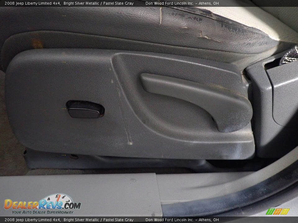 2008 Jeep Liberty Limited 4x4 Bright Silver Metallic / Pastel Slate Gray Photo #23