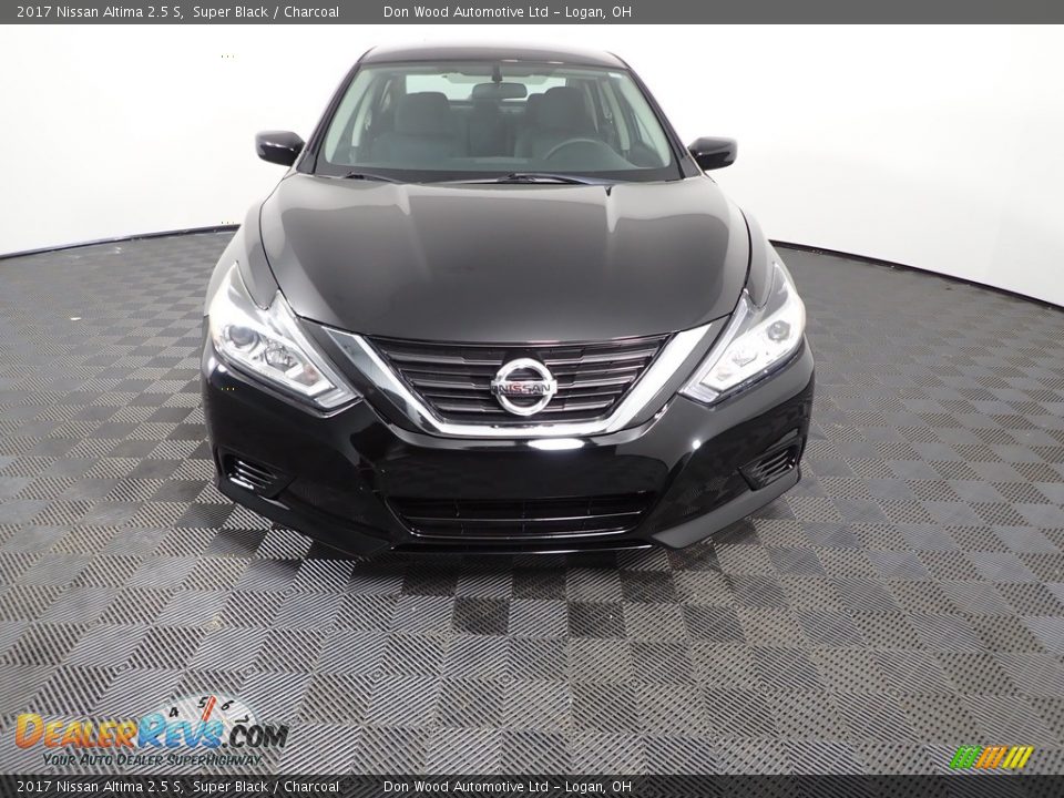 2017 Nissan Altima 2.5 S Super Black / Charcoal Photo #4