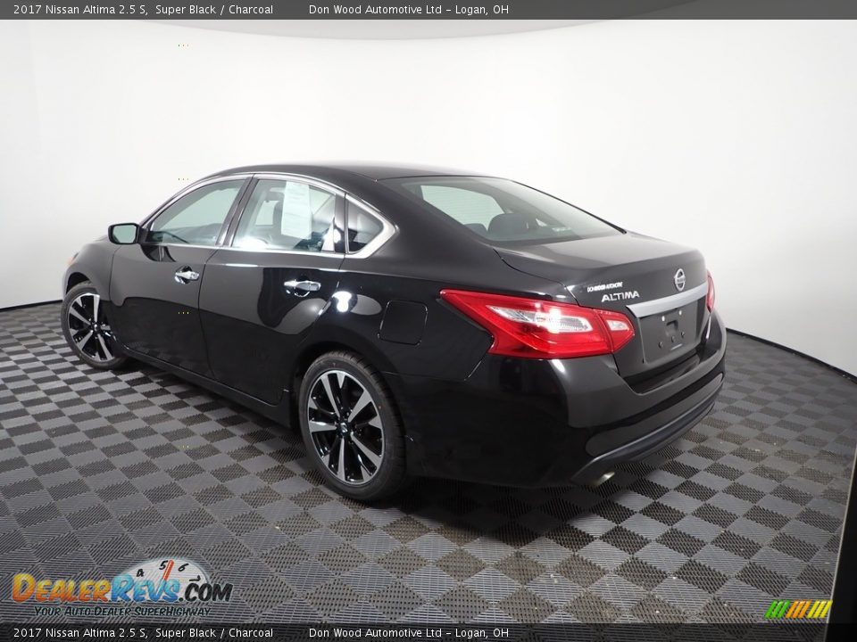 2017 Nissan Altima 2.5 S Super Black / Charcoal Photo #6