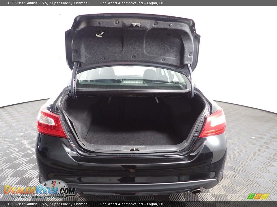 2017 Nissan Altima 2.5 S Super Black / Charcoal Photo #8