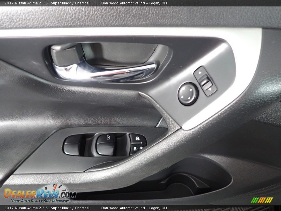 2017 Nissan Altima 2.5 S Super Black / Charcoal Photo #12