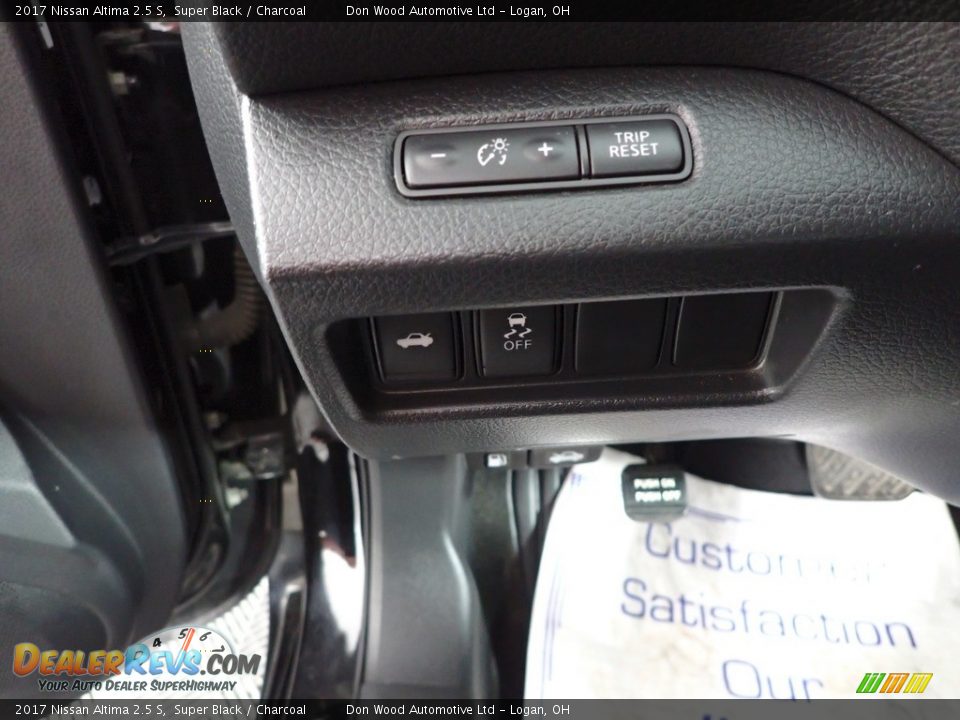 2017 Nissan Altima 2.5 S Super Black / Charcoal Photo #15