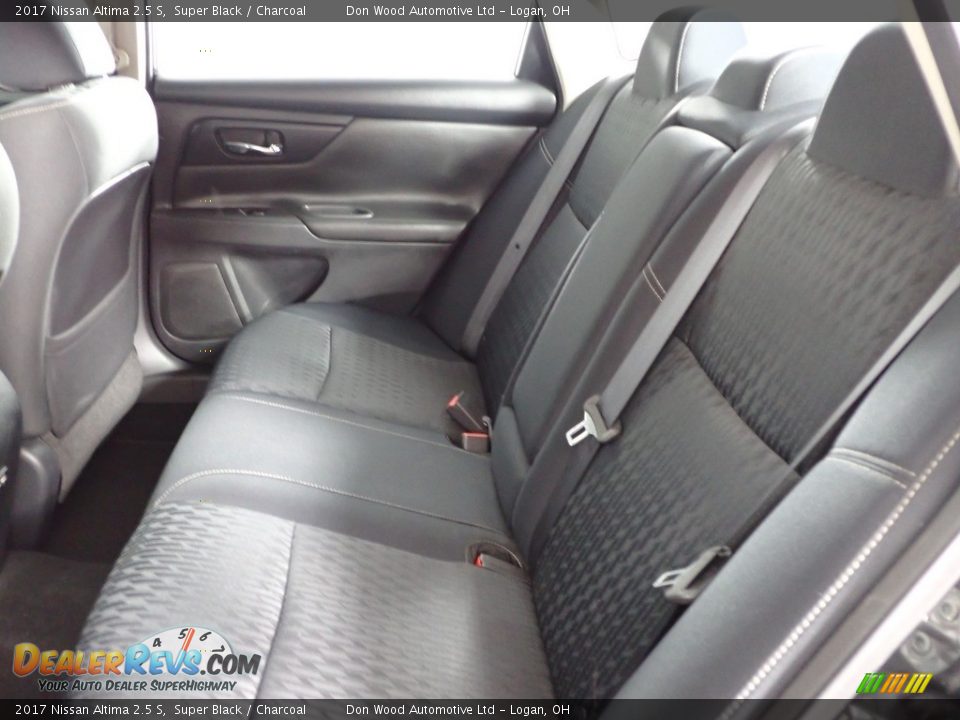 2017 Nissan Altima 2.5 S Super Black / Charcoal Photo #23