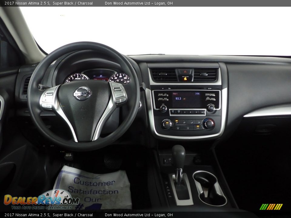 2017 Nissan Altima 2.5 S Super Black / Charcoal Photo #24