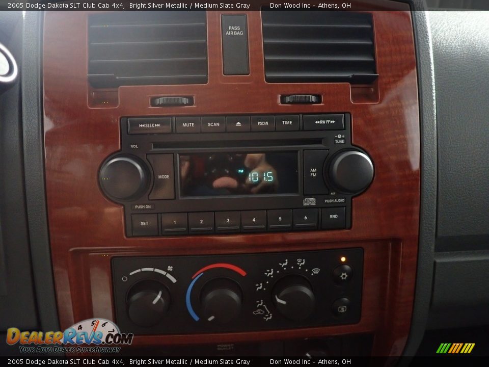 2005 Dodge Dakota SLT Club Cab 4x4 Bright Silver Metallic / Medium Slate Gray Photo #2