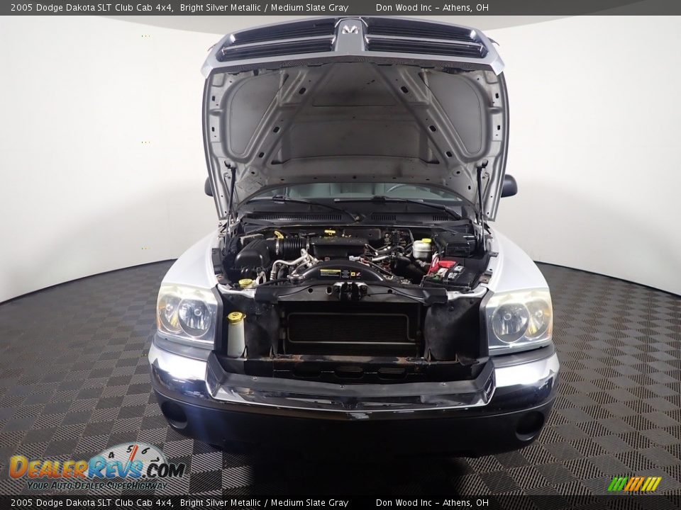 2005 Dodge Dakota SLT Club Cab 4x4 Bright Silver Metallic / Medium Slate Gray Photo #5