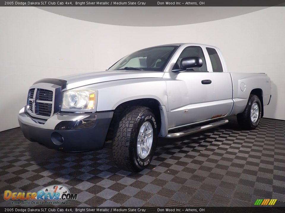 2005 Dodge Dakota SLT Club Cab 4x4 Bright Silver Metallic / Medium Slate Gray Photo #7