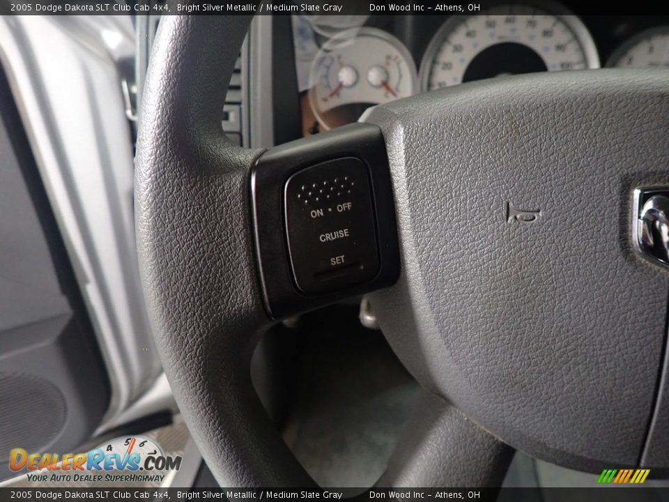 2005 Dodge Dakota SLT Club Cab 4x4 Bright Silver Metallic / Medium Slate Gray Photo #23