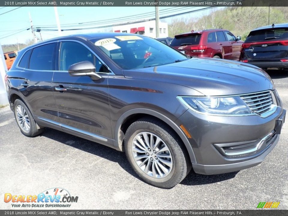 Front 3/4 View of 2018 Lincoln MKX Select AWD Photo #8