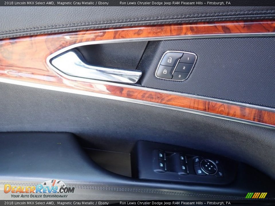 Door Panel of 2018 Lincoln MKX Select AWD Photo #14