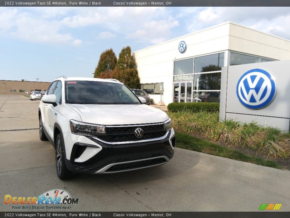 2022 Volkswagen Taos SE 4Motion Pure White / Black Photo #1