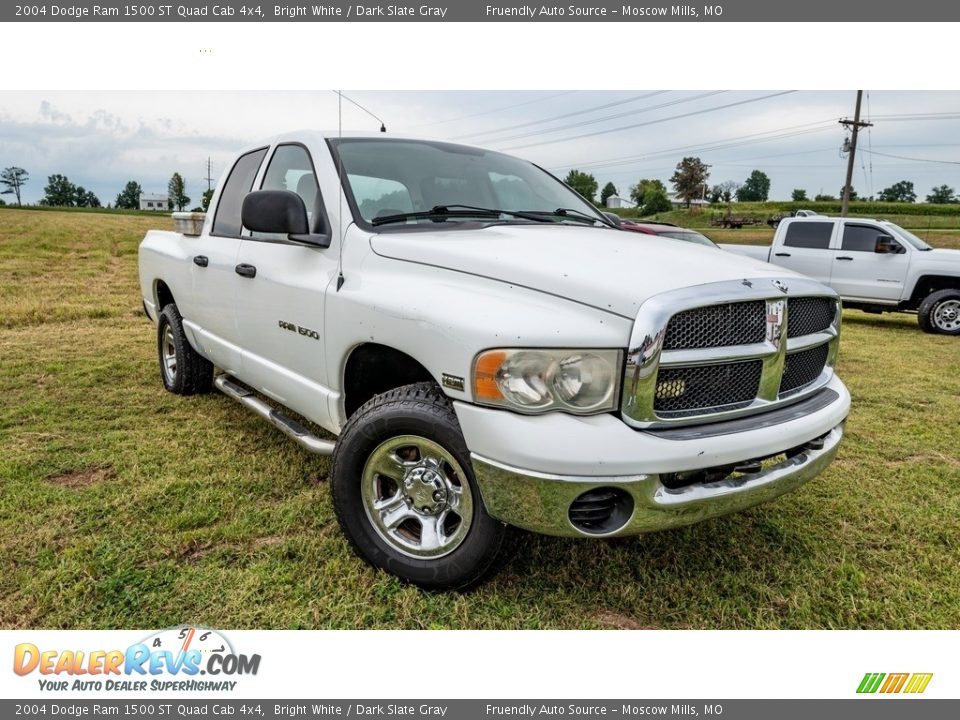 2004 Dodge Ram 1500 ST Quad Cab 4x4 Bright White / Dark Slate Gray Photo #1