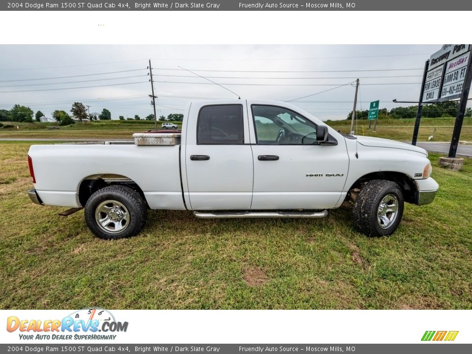 2004 Dodge Ram 1500 ST Quad Cab 4x4 Bright White / Dark Slate Gray Photo #3