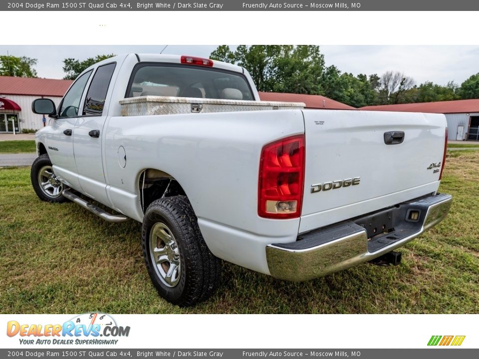 2004 Dodge Ram 1500 ST Quad Cab 4x4 Bright White / Dark Slate Gray Photo #6