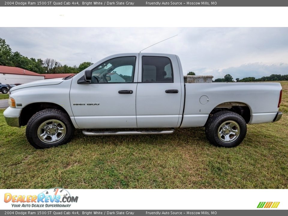 2004 Dodge Ram 1500 ST Quad Cab 4x4 Bright White / Dark Slate Gray Photo #7