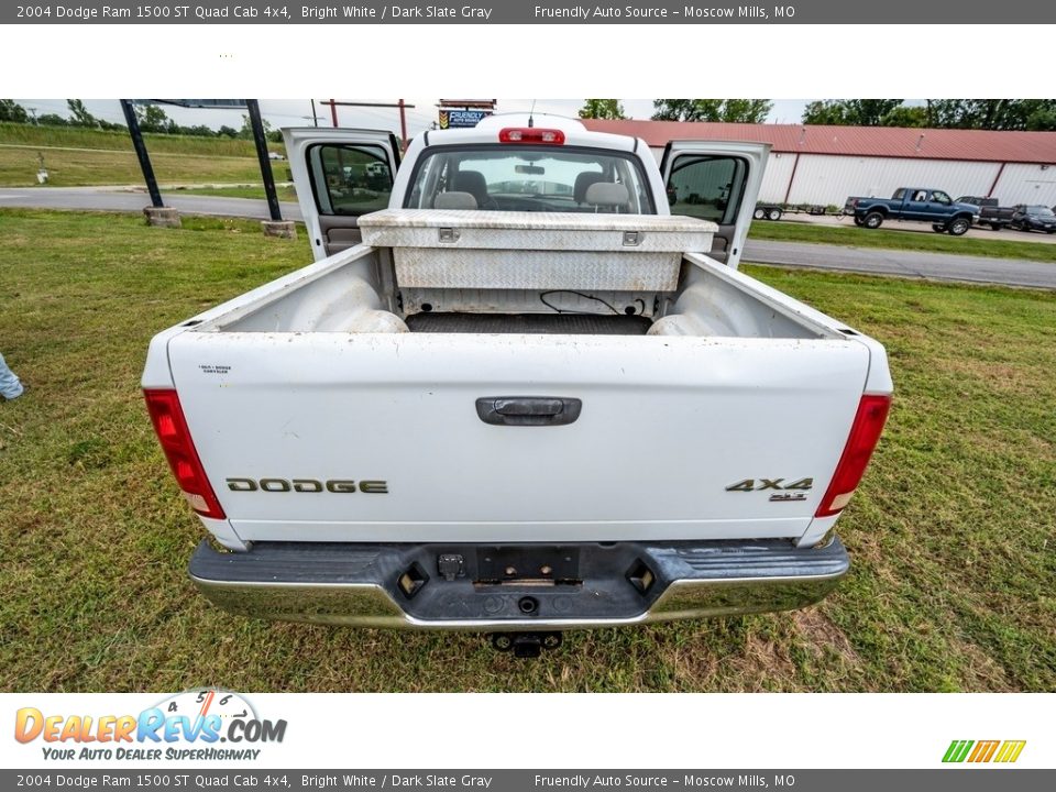 2004 Dodge Ram 1500 ST Quad Cab 4x4 Bright White / Dark Slate Gray Photo #21